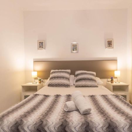 Apartamento Jardines De Murillo Севилья Экстерьер фото