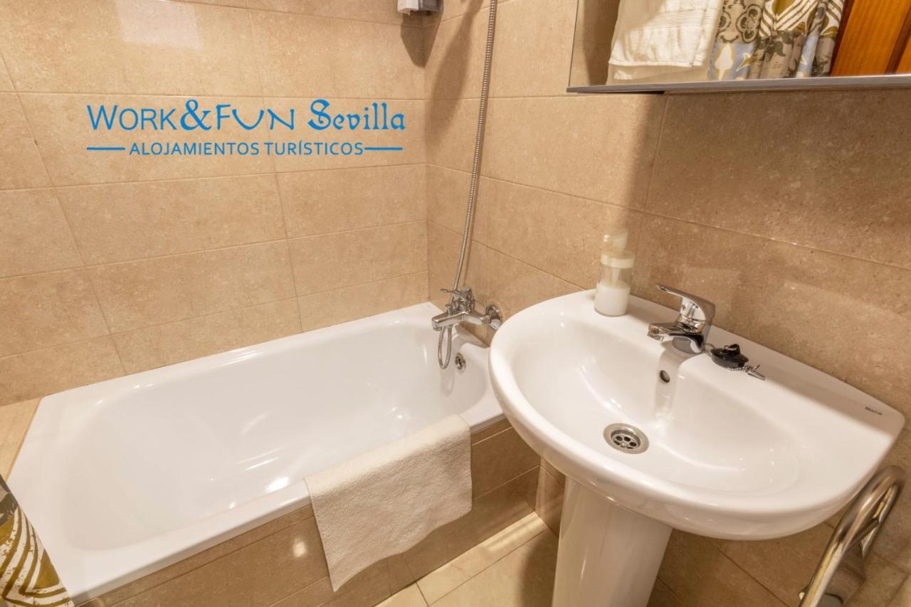 Apartamento Jardines De Murillo Севилья Экстерьер фото